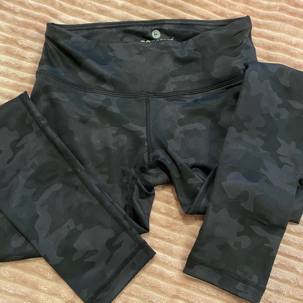 camo 90 degree leggings